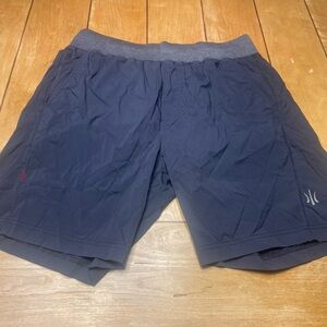 RHONE Drawstring Athletic Shorts Size Medium Color Black with 7” Inseam